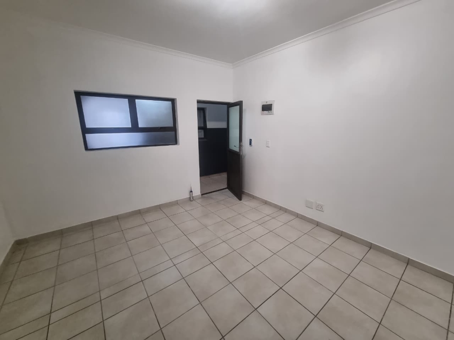 To Let 2 Bedroom Property for Rent in Observatory Western Cape